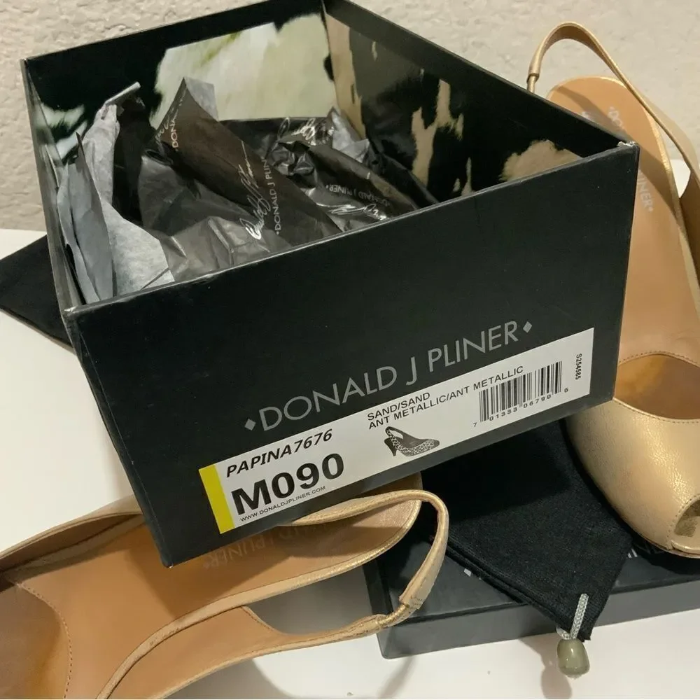 Donald J Pliner Women's Papina Slingback Pump, Size 9 M - Picture 9 of 11